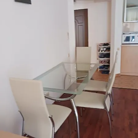 Templum Yovis Apartament *