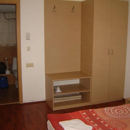 Templum Yovis Apartament Beala