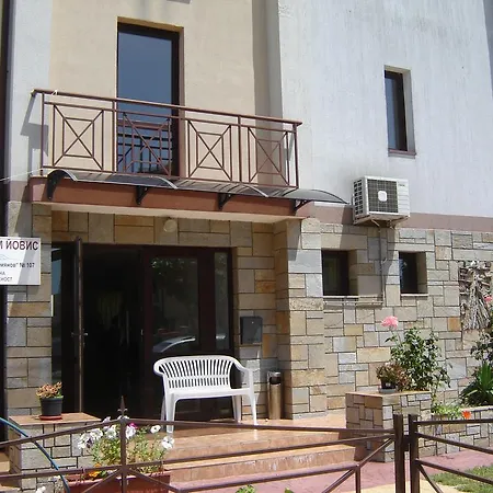 Templum Yovis Apartament *