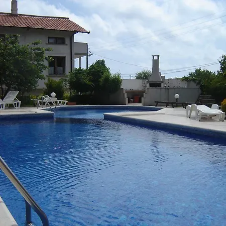 Templum Yovis Apartament Beala